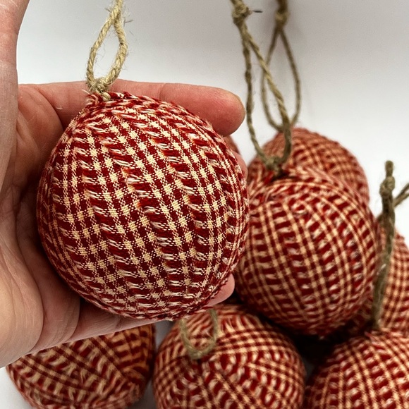 10 Primitive BARN RED Fabric RAG BALLS Christmas Ornaments farmhouse decor - Picture 5 of 8